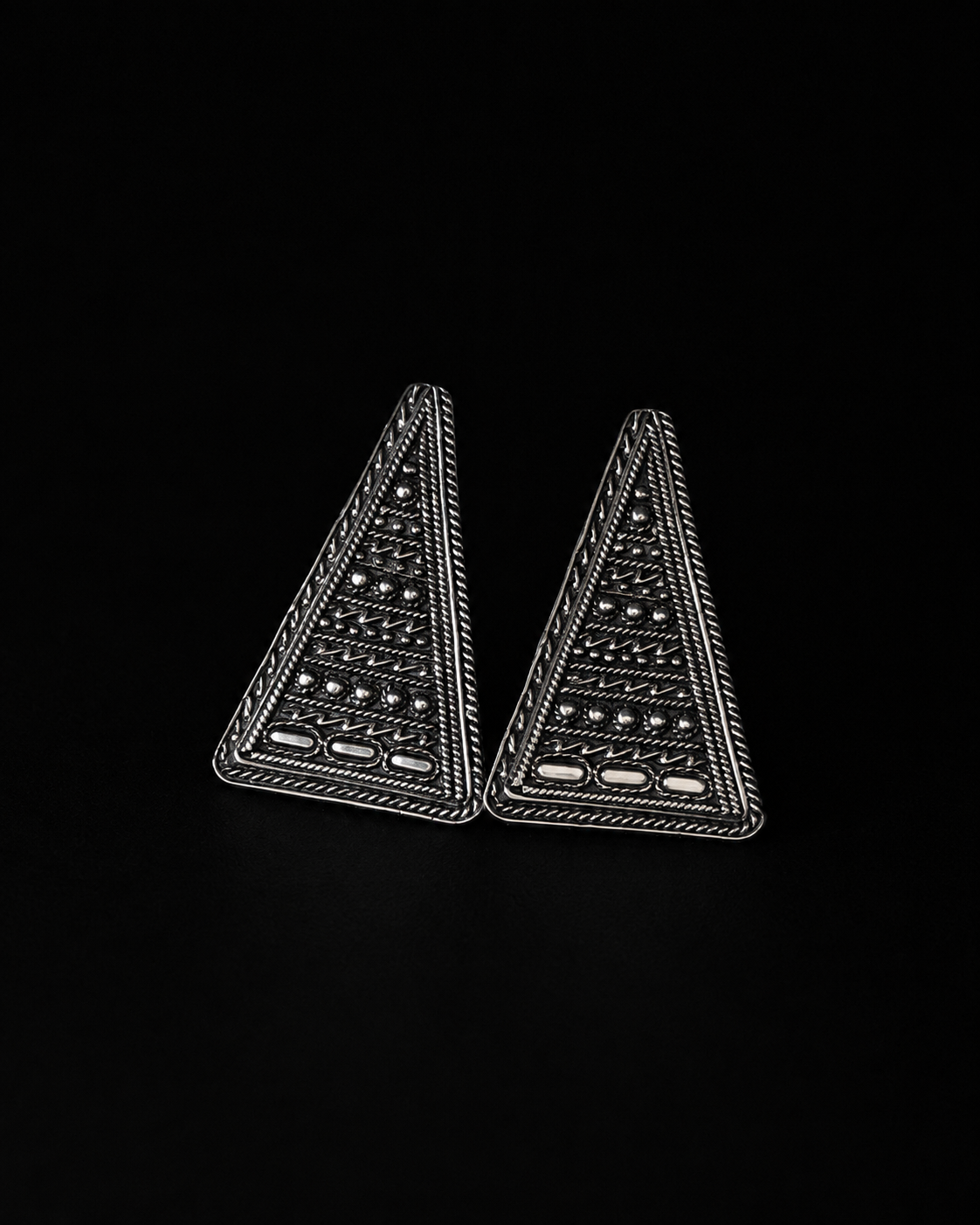 Layered Triangle Studs