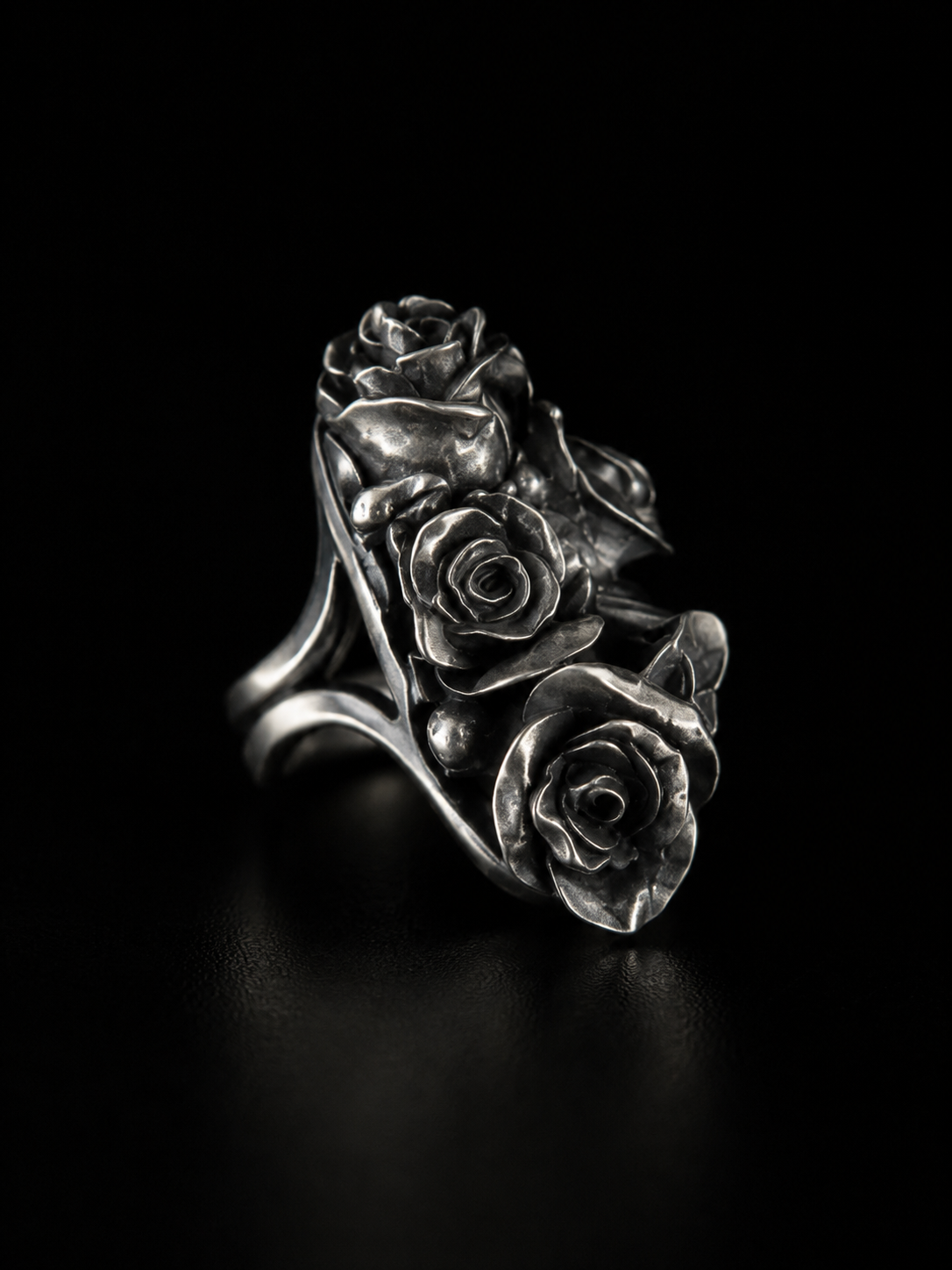 Embroidered Twin Rose Ring Secondary image