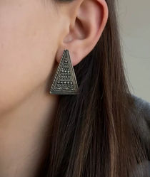 Layered Triangle Studs
