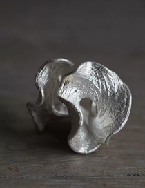 Curved Texture Ear Cuff